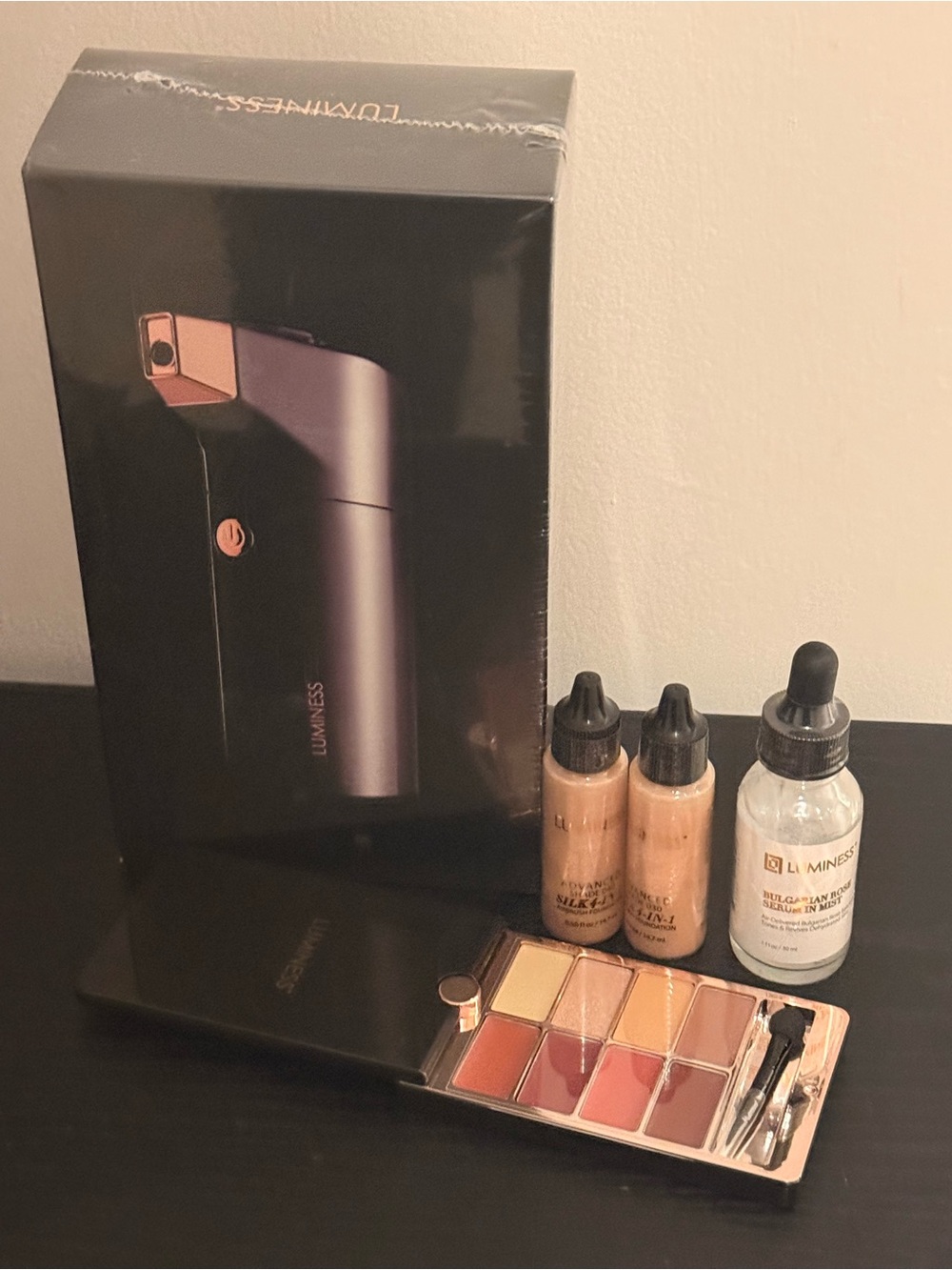 Luminess Legend Airbrush Makeup System NEW SEALED + face, eyes and lips make up